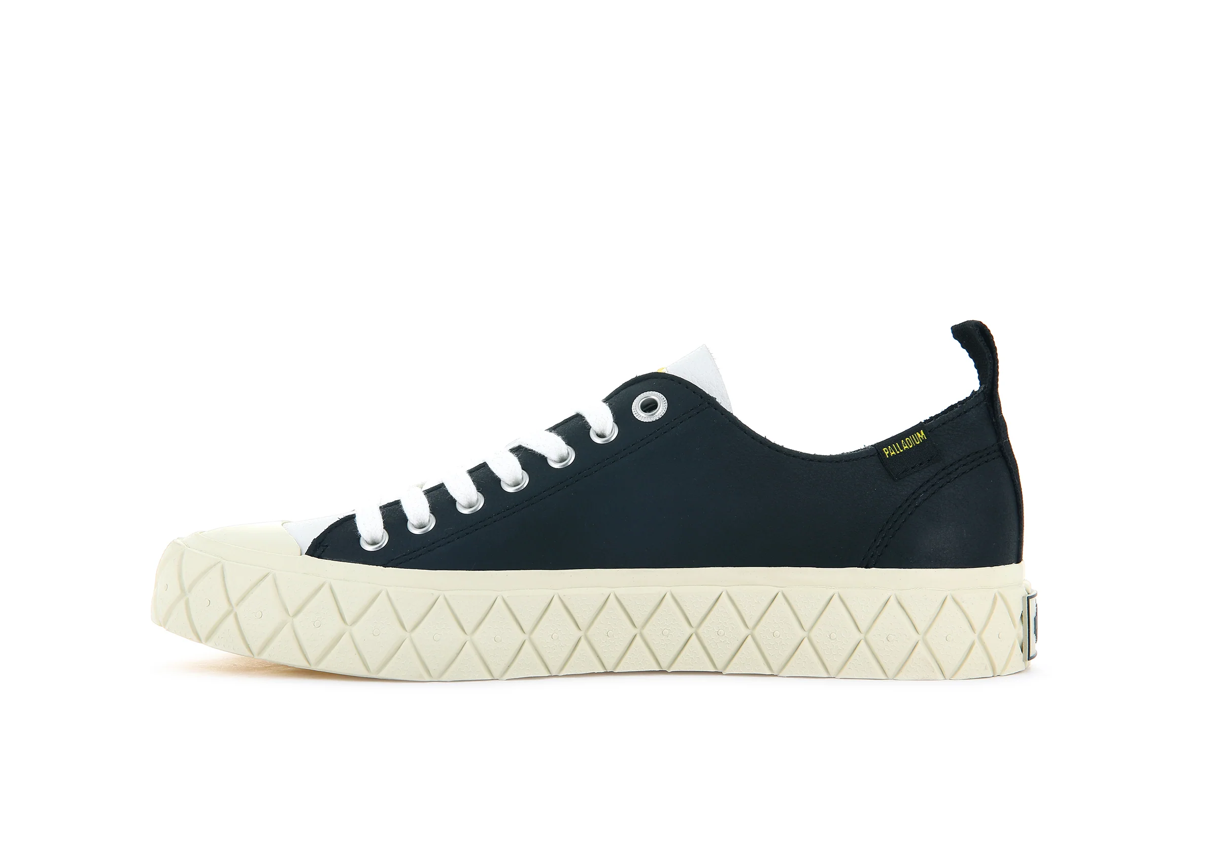 77017-002-M | PALLA ACE LEATHER | BLACK/WHITE - Image 3